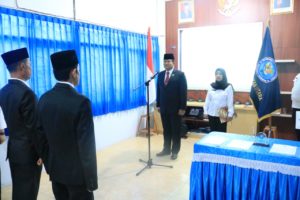 KEPALA BNNP KALTARA MENGAMBIL SUMPAH/JANJI PNS DAN MELANTIK PEJABAT PENGAWAS