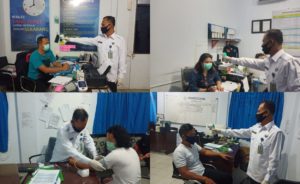 PEMERIKSAAN KESEHATAN DAN PENGECEKAN SUHU TUBUH PEGAWAI BNNP KALTARA