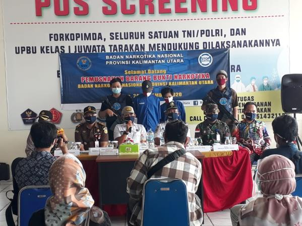 BNNP KALTARA MUSNAHKAN 2,8 KG SABU BNNP KALTARA MUSNAHKAN 2,8 KG SABU