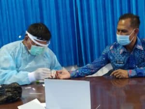SATGAS PENCEGAHAN COVID-19 BNNP KALTARA MELAKSANAKAN PEMERIKSAAN RAPID TEST COVID – 19 BAGI PERSONIL DI LINGKUNGAN BNNP KALTARA