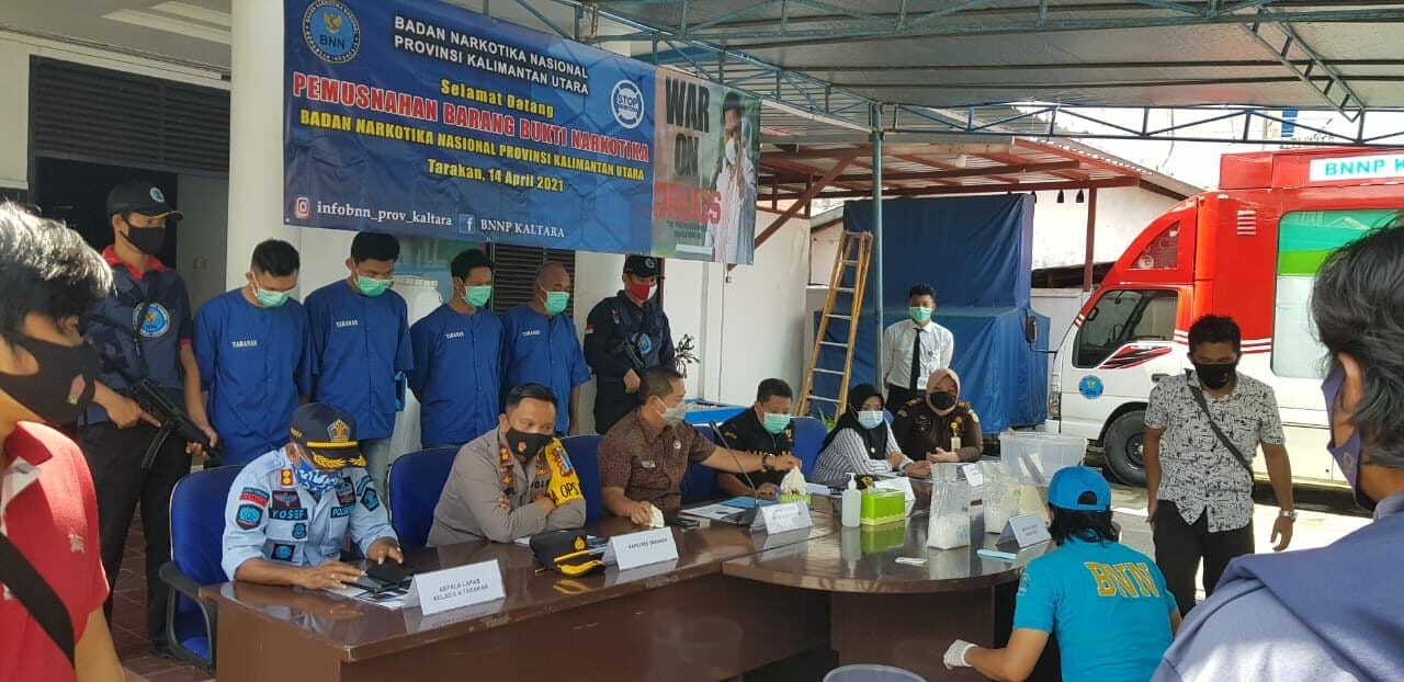 BNNP KALIMANTAN UTARA MUSNAHKAN BARANG BUKTI NARKOTIKA DI AWAL RAMADHAN BNNP KALIMANTAN UTARA MUSNAHKAN BARANG BUKTI NARKOTIKA DI AWAL RAMADHAN