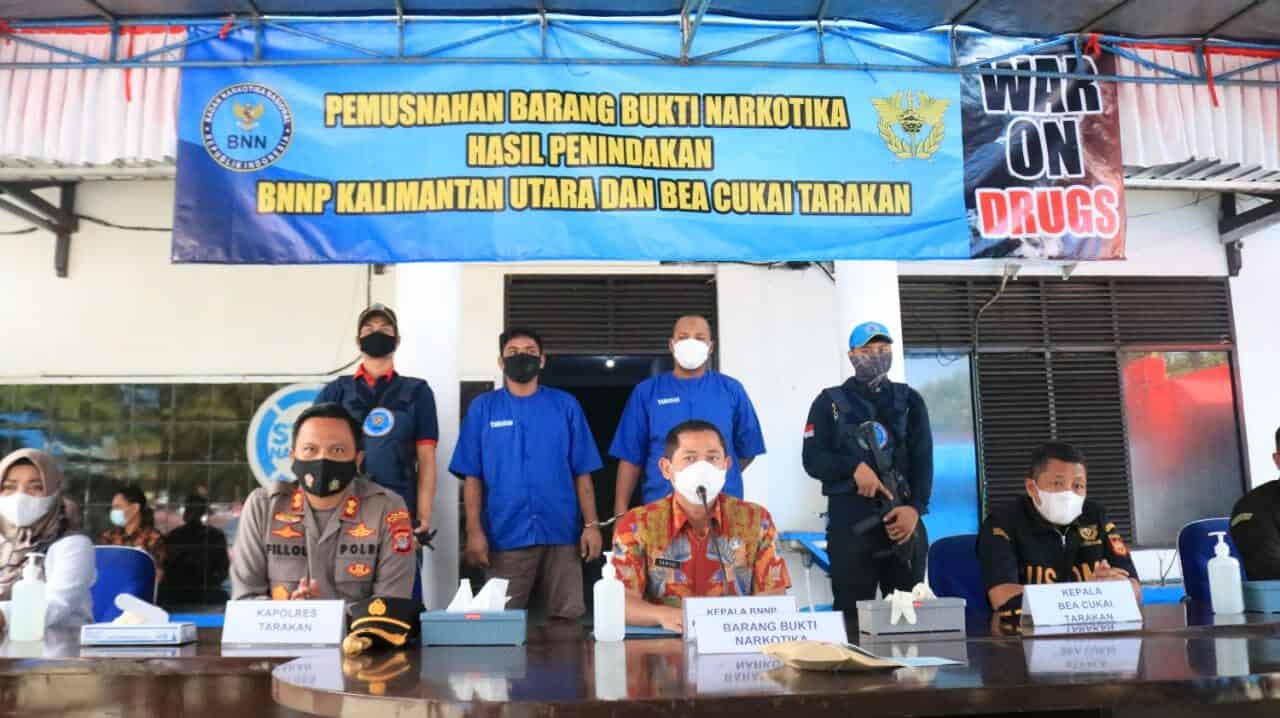 BNNP KALTARA MELAKSANAKAN PEMUSNAHAAN BARANG BUKTI NARKOTIKA SEBANYAK 332,66 GRAM BNNP KALTARA MELAKSANAKAN PEMUSNAHAAN BARANG BUKTI NARKOTIKA SEBANYAK 332,66 GRAM