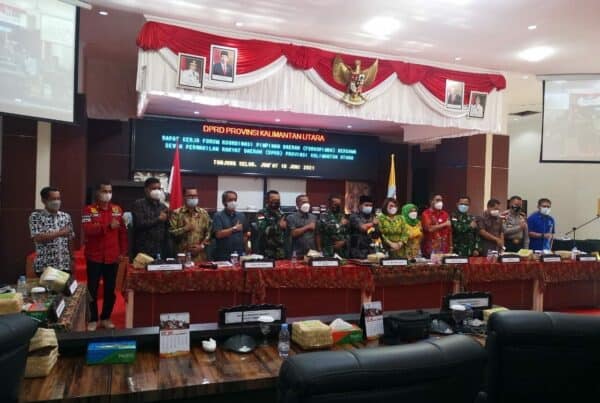KEPALA BNNP KALIMANTAN UTARA MENGIKUTI RAPAT PEMBAHASAN TERKAIT JALUR TIKUS SEBAGAI AKSES TKI MASUK DI WILAYAH PERBATASAN KALIMANTAN UTARA KEPALA BNNP KALIMANTAN UTARA MENGIKUTI RAPAT PEMBAHASAN TERKAIT JALUR TIKUS SEBAGAI AKSES TKI MASUK DI WILAYAH PERBATASAN KALIMANTAN UTARA