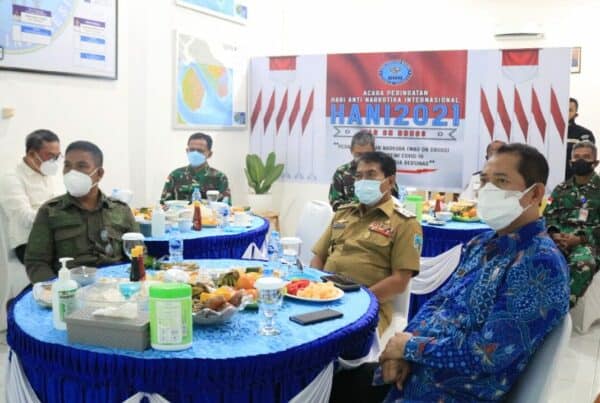 KEPALA BNNP KALIMANTAN UTARA MENGHADIRI UNDANGAN LAUNCHING KELURAHAN BERSINAR DI WILAYAH KOTA TARAKAN