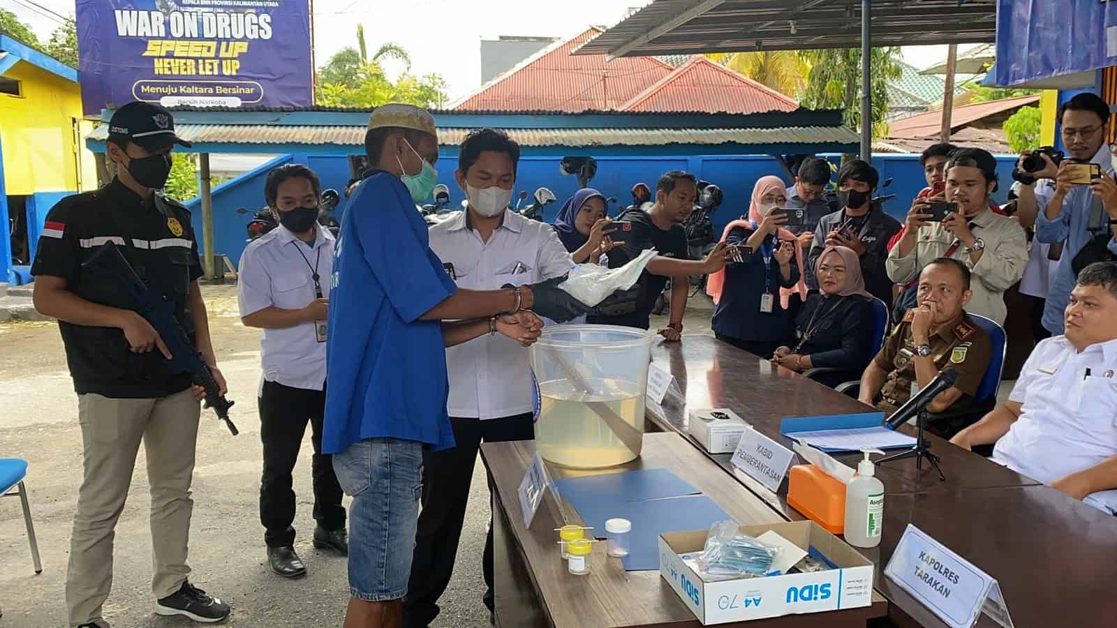 PEMUSNAHAN BARANG BUKTI TINDAK PIDANA NARKOTIKA OLEH BNNP KALIMANTAN UTARA PEMUSNAHAN BARANG BUKTI TINDAK PIDANA NARKOTIKA OLEH BNNP KALIMANTAN UTARA