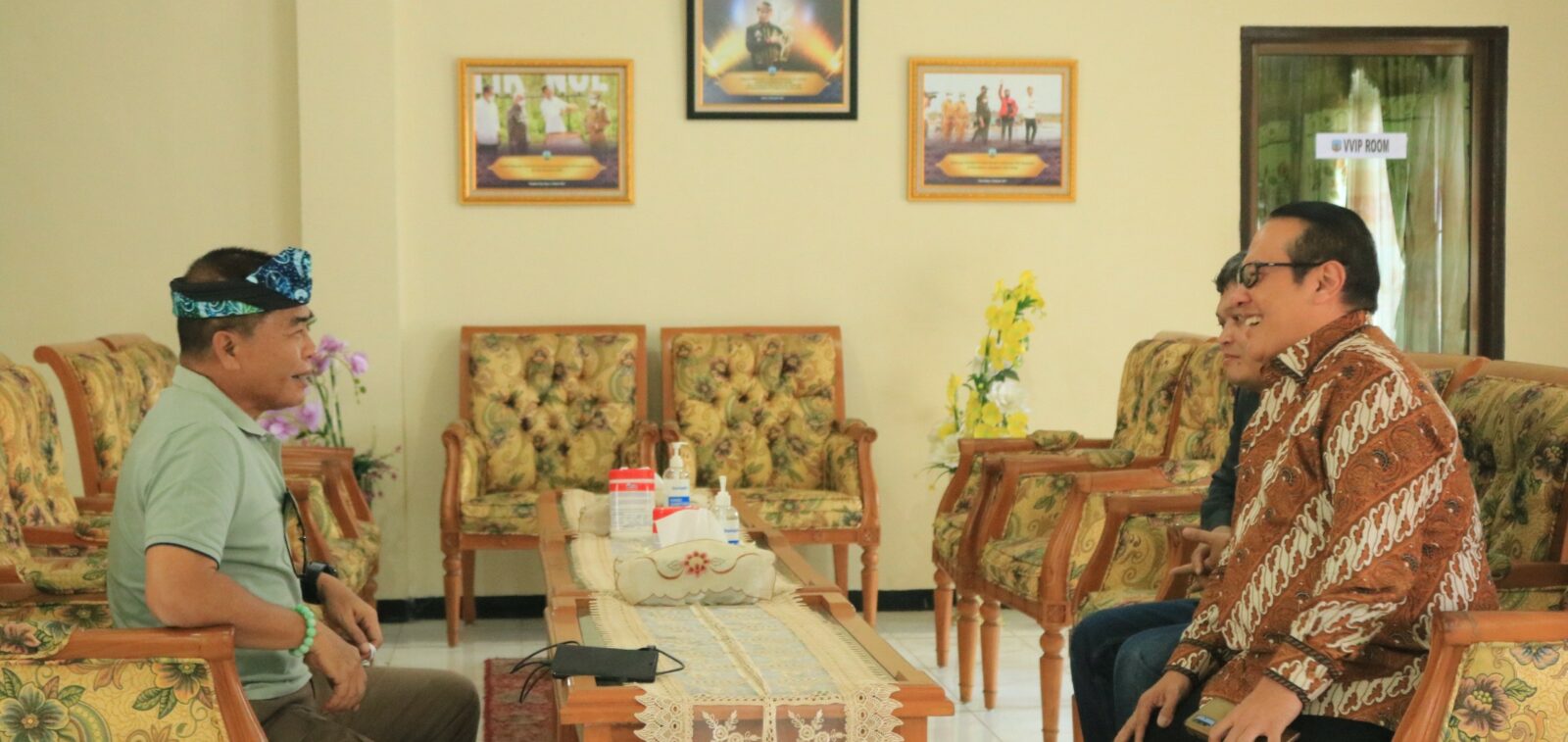 SILATURAHMI KEPALA BNNP KALTARA DENGAN GUBERNUR KALIMANTAN UTARA SILATURAHMI KEPALA BNNP KALTARA DENGAN GUBERNUR KALIMANTAN UTARA