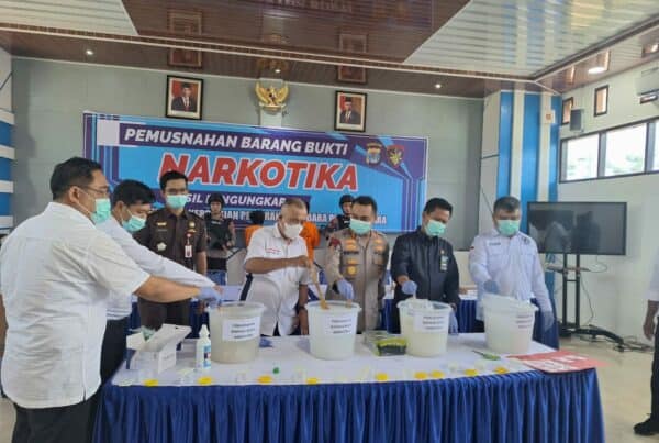 MENGHADIRI UNDANGAN PEMUSNAHAN BARANG BUKTI TINDAK PIDANA NARKOTIKA DI DITPOLAIRUD POLDA KALIMANTAN UTARA MENGHADIRI UNDANGAN PEMUSNAHAN BARANG BUKTI TINDAK PIDANA NARKOTIKA DI DITPOLAIRUD POLDA KALIMANTAN UTARA