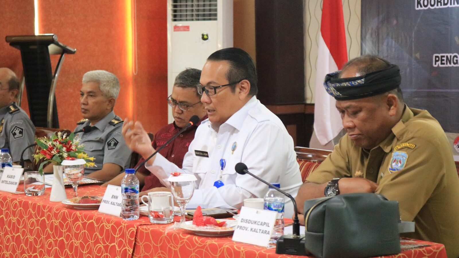 MENGHADIRI UNDANGAN RAPAT TIMPORA TINGKAT PROVINSI KALIMANTAN UTARA MENGHADIRI UNDANGAN RAPAT TIMPORA TINGKAT PROVINSI KALIMANTAN UTARA