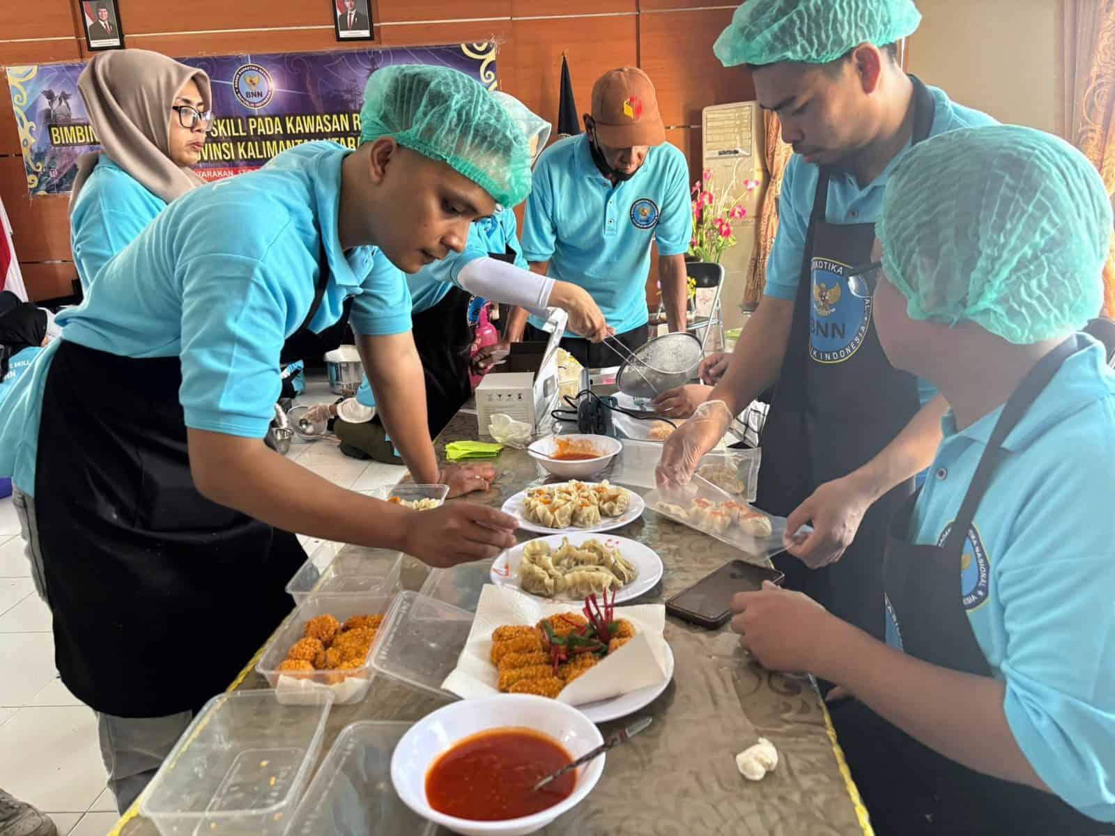 BNN Gelar Pelatihan Life Skill untuk Warga Selumit Pantai Tarakan, Kalimantan Utara BNN Gelar Pelatihan Life Skill untuk Warga Selumit Pantai Tarakan, Kalimantan Utara