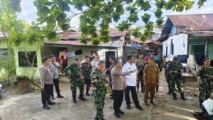 Kepala BNNP Kalimantan Utara Bersama Forkopimda Kaltara Lakukan Operasi Gabungan di “Kampung Narkoba” Selumit Pantai Tarakan