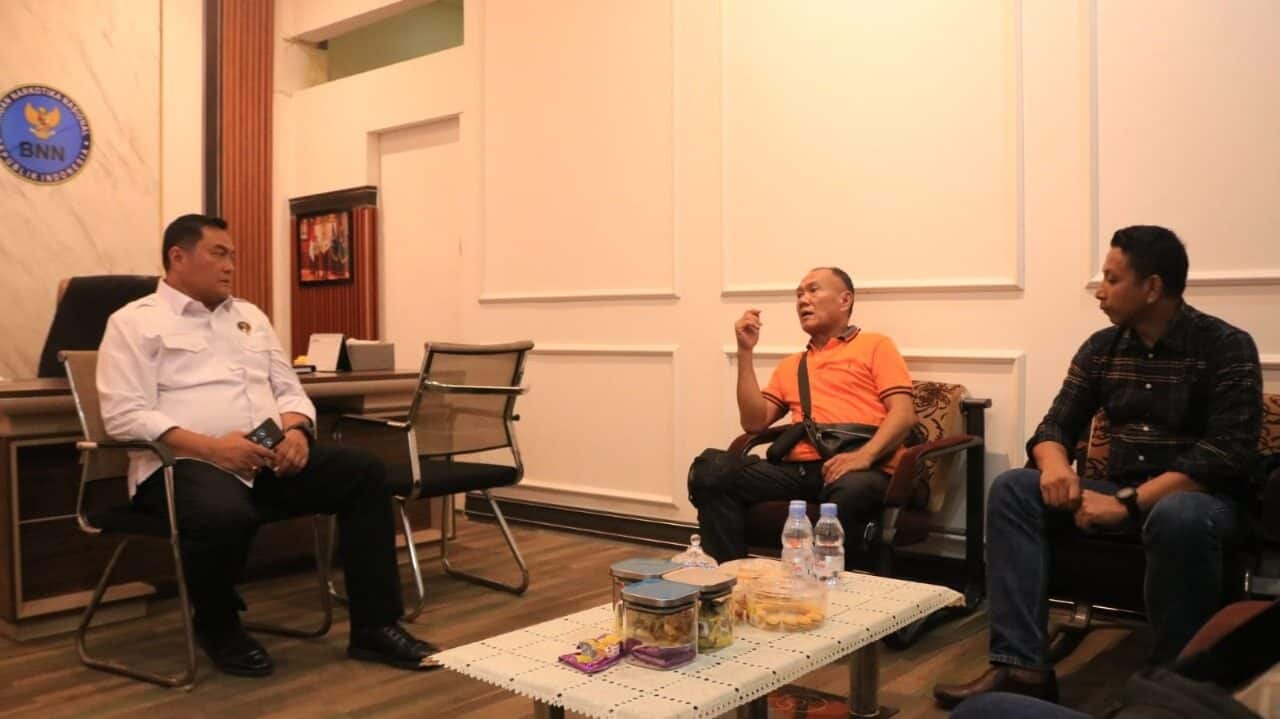 Kepala BNNP Kalimantan Utara Sambut Kunjungan Intelijen Militer Kodam VI/Mulawarman untuk Tingkatkan Kerjasama dalam Pemberantasan Narkoba Kepala BNNP Kalimantan Utara Sambut Kunjungan Intelijen Militer Kodam VI/Mulawarman untuk Tingkatkan Kerjasama dalam Pemberantasan Narkoba