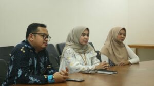 FIKES UBT SIAP DUKUNG IMPLEMENTASI PROGRAM KELURAHAN BERSINAR MELALUI KAJIAN AKADEMIK